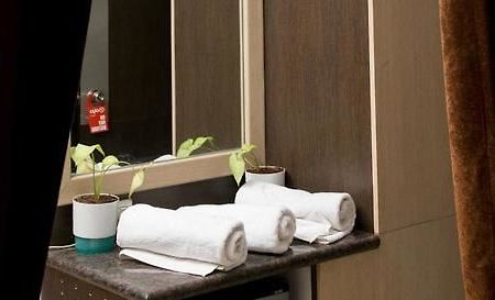 Pacific Inn Huda City Centre Sec 41 古尔冈 外观 照片